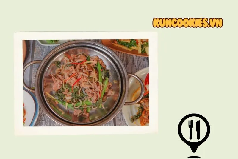 Nhà Hàng Phố Đê 686